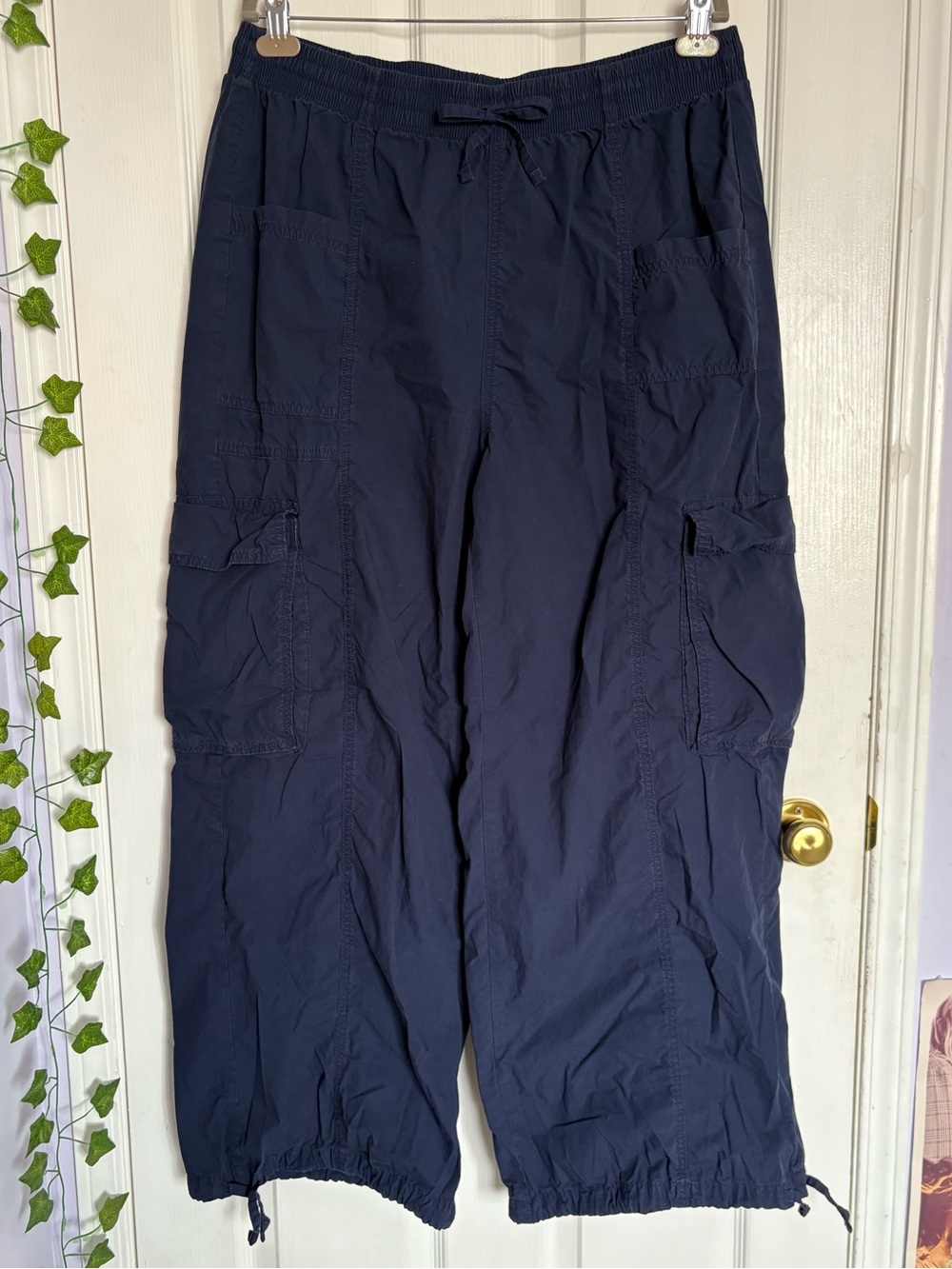 Aerie Navy Baggy/Wide leg Cargo Pants with Drawstring Cuffs - Picture 7 of 8
